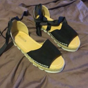 Black platform espadrilles